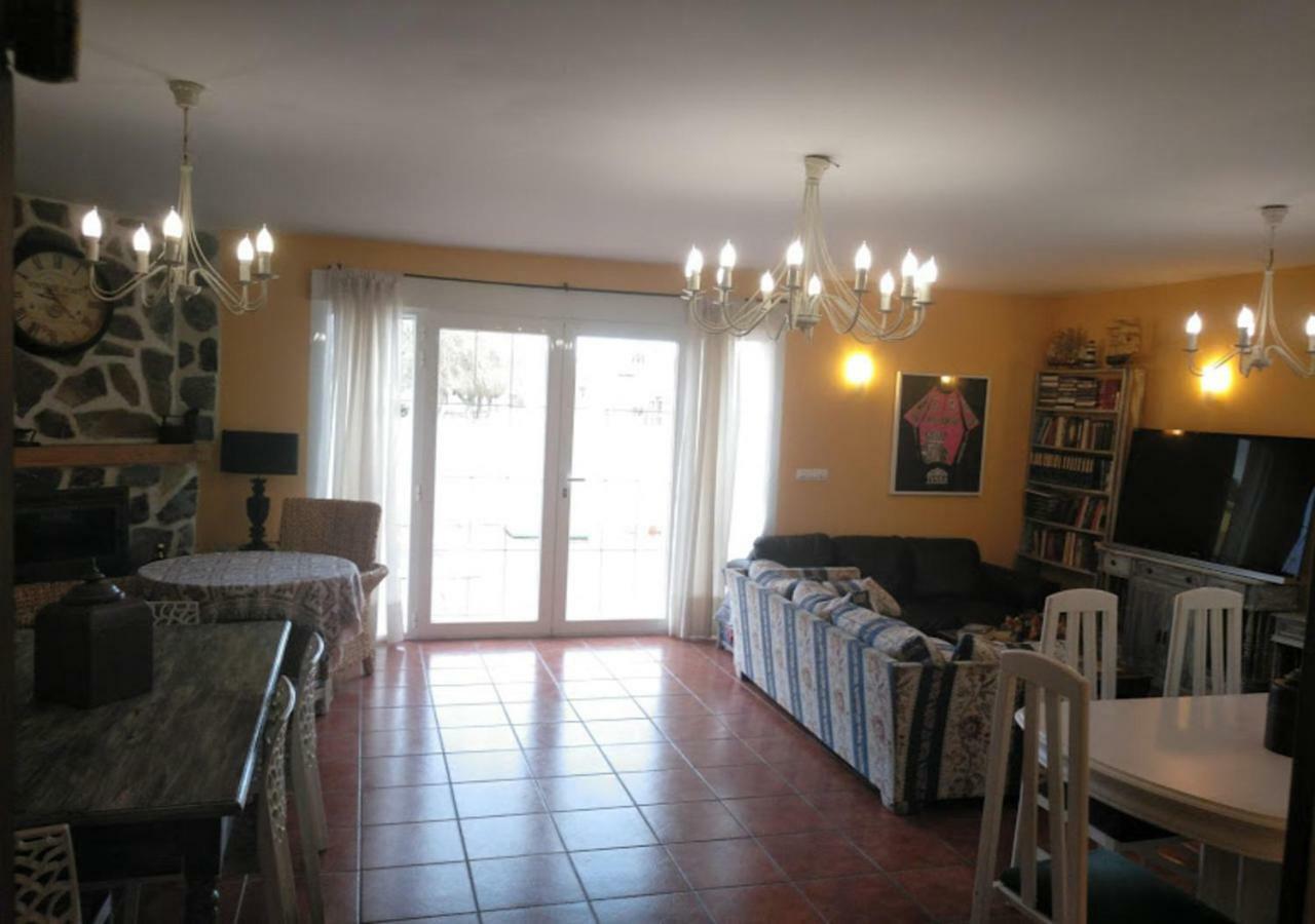 Tiara Vacaciones Villa Nava de la Asuncion Ngoại thất bức ảnh