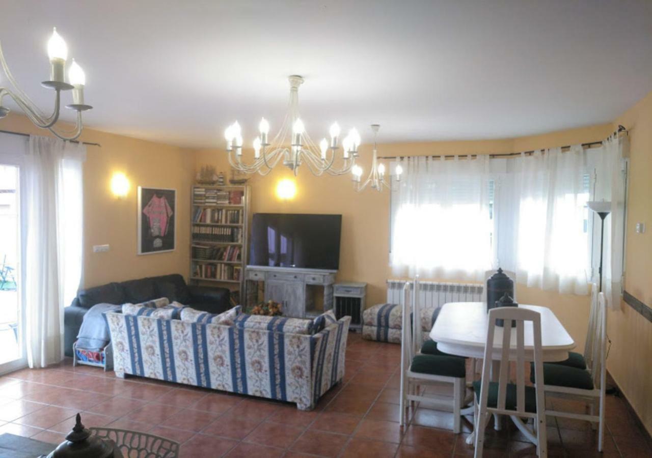 Tiara Vacaciones Villa Nava de la Asuncion Ngoại thất bức ảnh